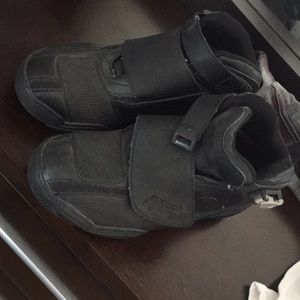 Motorcycle shoes